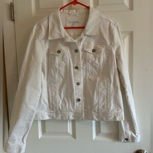 LOFT Women's White Denim Jacket!